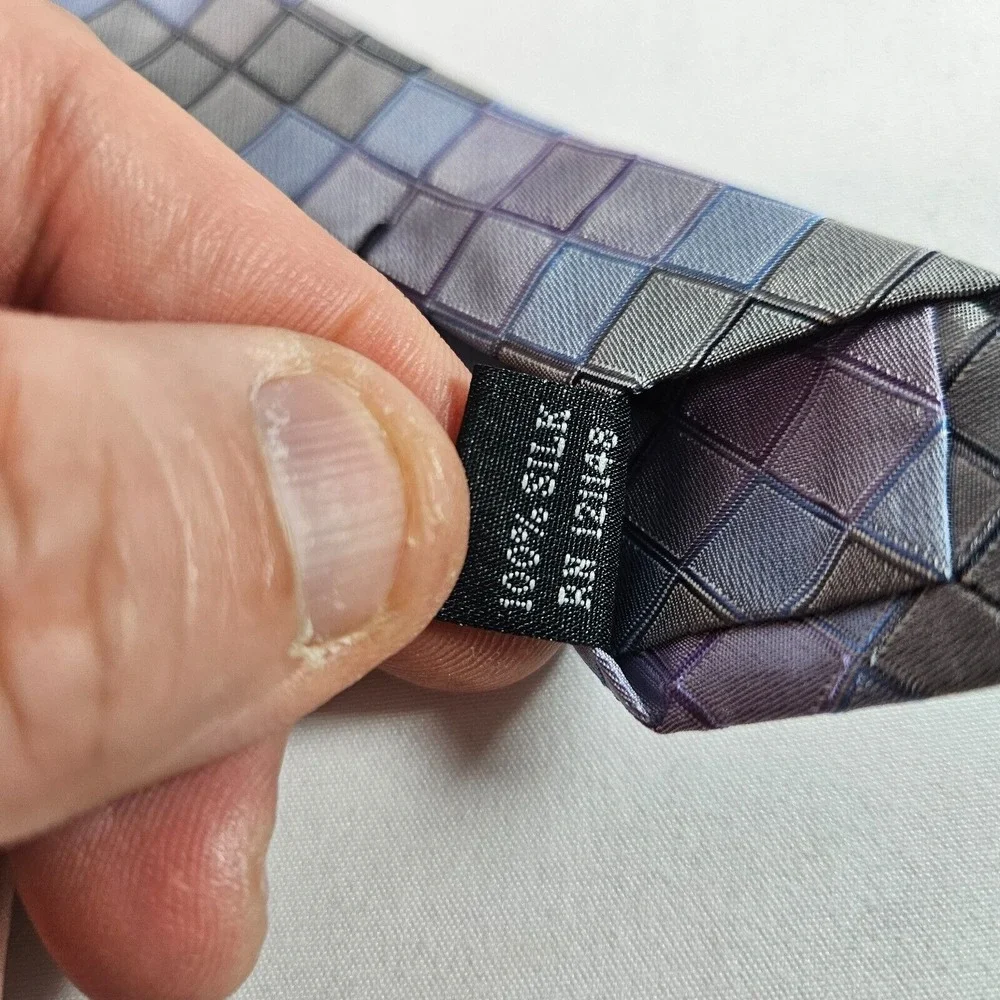 Calvin Klein 100% Silk Tie Geometric Purple 3.5